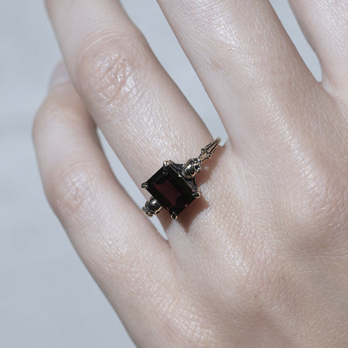 Custom Elysium Ring - Garnet - Gold