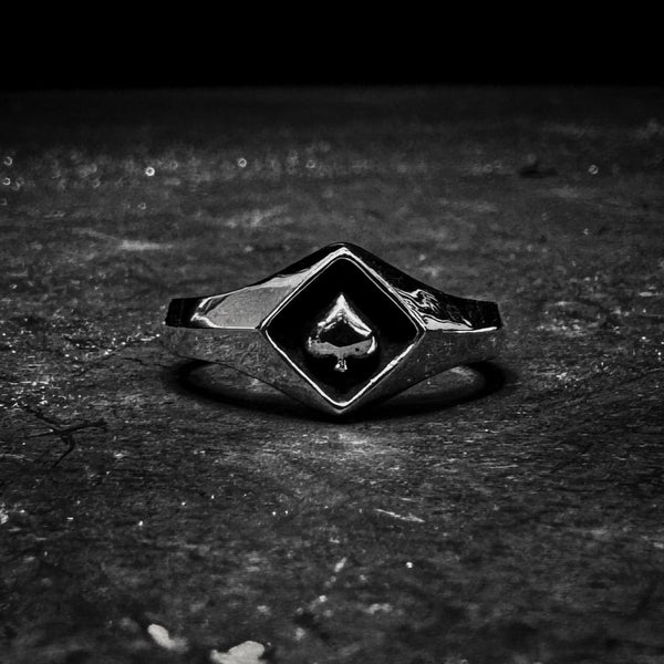 Petit Spade Signet Ring