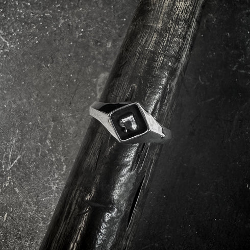 Petit Spade Signet Ring