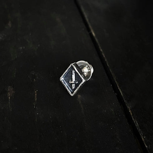 Veritas Earring Stud